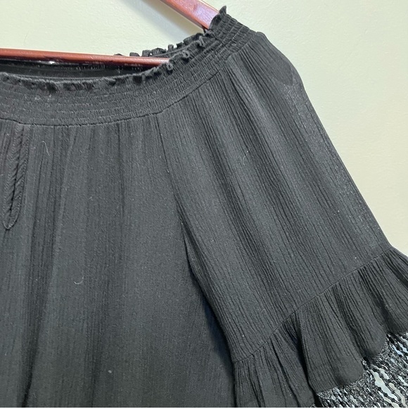 Bellissima Black Lightweight Fringe Crochet Blouse Size Small Whimsy Goth - Picture 7 of 12